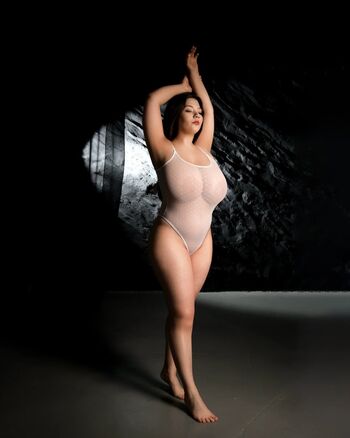 Full leaked Hazievay private onlyfans photo