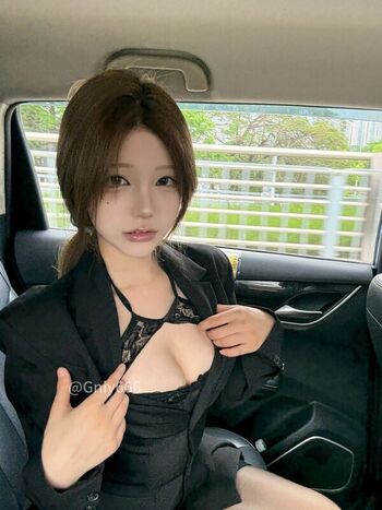 Full leaked Hfymomojj page private onlyfans photo