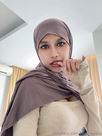 Full leaked Hijab aysha private onlyfans photo