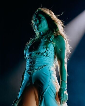 Full leaked Hilary duff private onlyfans photo