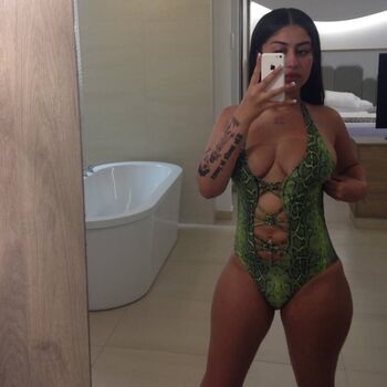 Full leaked Holaliz private onlyfans photo