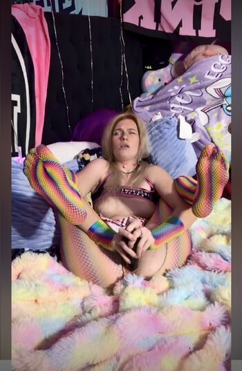 Full leaked Hollie star private onlyfans photo