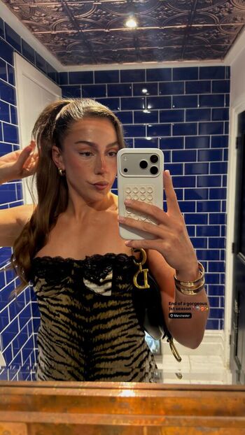Full leaked Holly aitchison private onlyfans photo