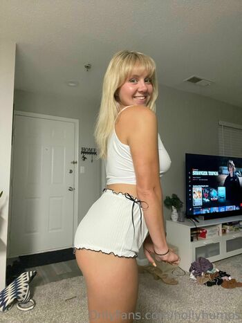 Full leaked Hollyhumps private onlyfans photo