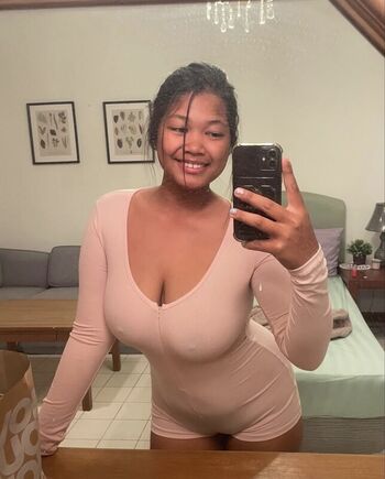 Full leaked Honey kanyarat private onlyfans photo