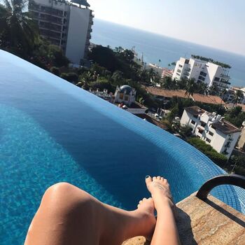 Full leaked Honneyybeeee private onlyfans photo
