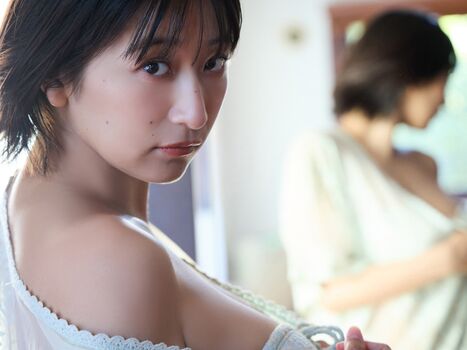 Ina Enohara 榎原依那