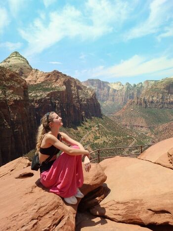 Indi Star