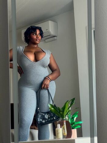 Full leaked Iris ard private onlyfans photo
