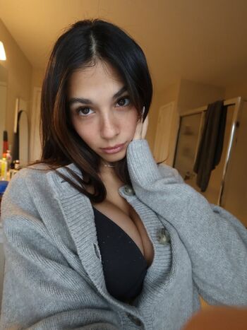 Full leaked Itsellabailey page private onlyfans photo
