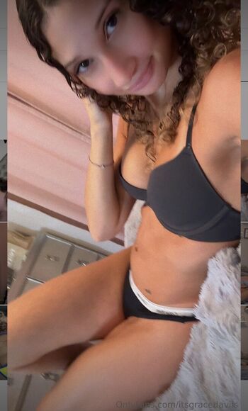 Full leaked Itsgracedaviis private onlyfans photo
