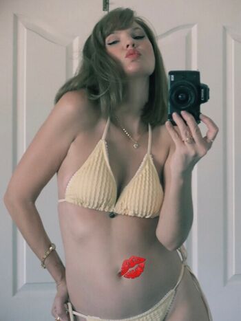 Full leaked Itsjustblondie private onlyfans photo