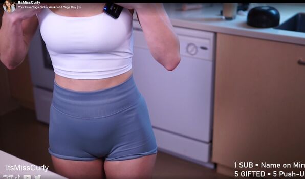 Full leaked Itsmisscurly private onlyfans photo