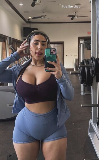 Full leaked Itssarapr private onlyfans photo