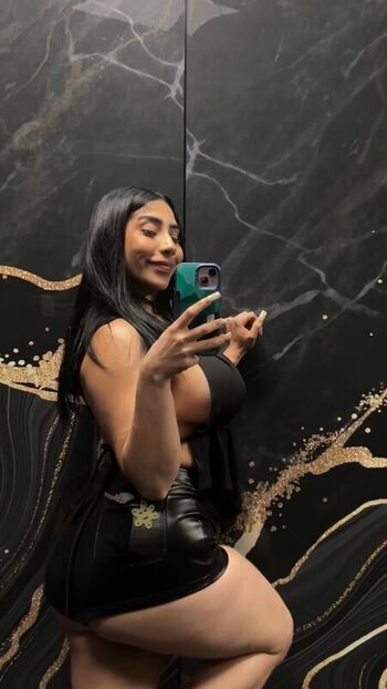 Full leaked Itssarapr private onlyfans photo