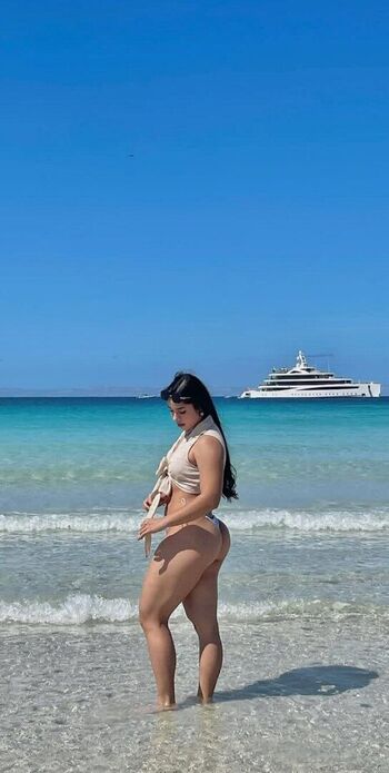 Full leaked Itzelsanchez private onlyfans photo