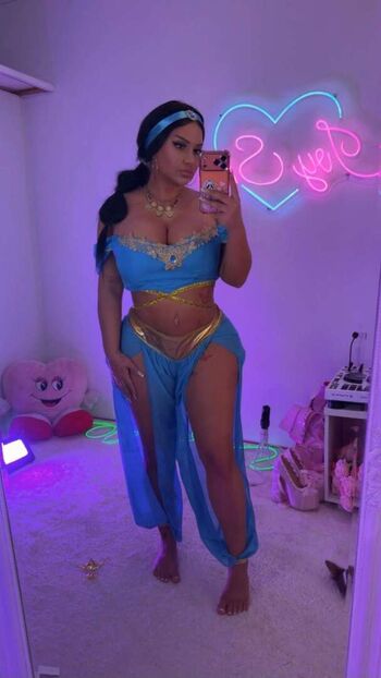 Full leaked Ivysky private onlyfans photo