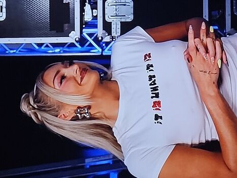 Full leaked Izzi dame page private onlyfans photo