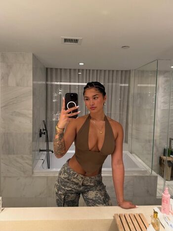 _izzyflannery_