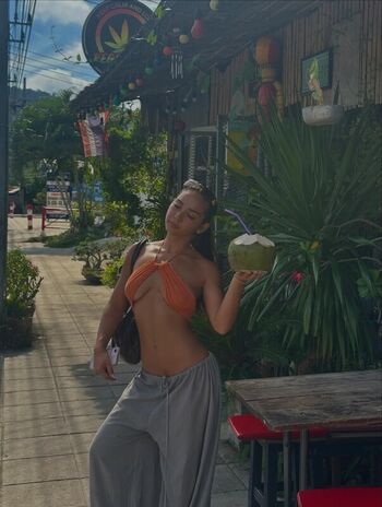 Full leaked Jasmine long page private onlyfans photo