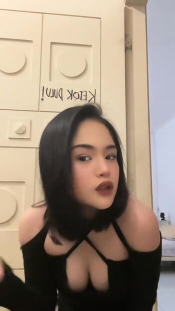 Jeje Slebew