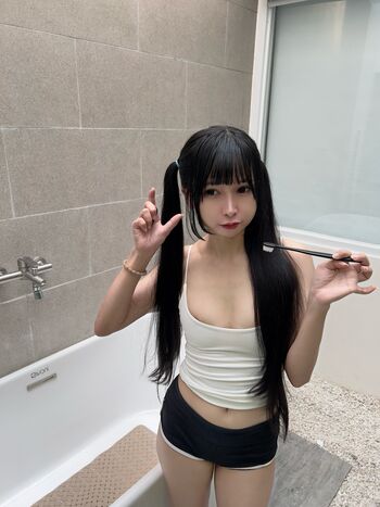 Full leaked Joyce poring private onlyfans photo