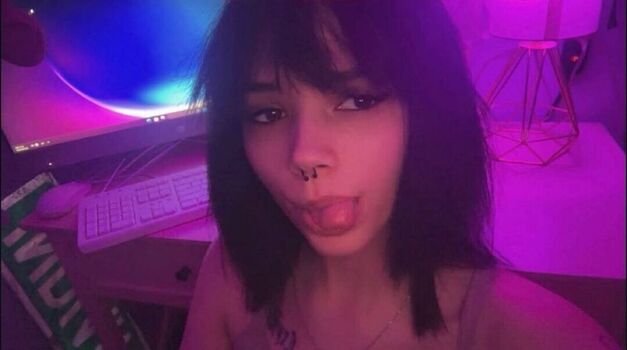 Full leaked Julia graham private onlyfans photo