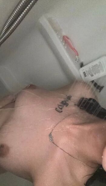 Full leaked Julia graham private onlyfans photo