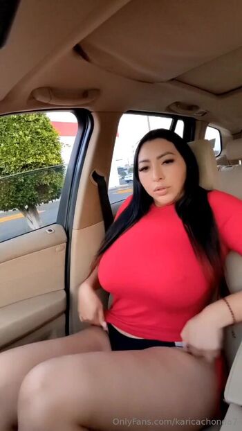 Full leaked Karicachonda private onlyfans photo