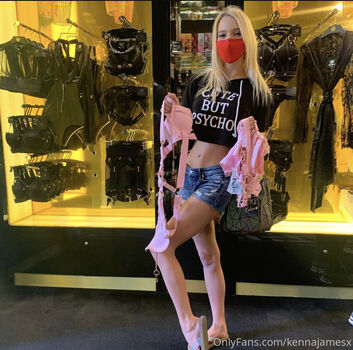Full leaked Kennajamesx private onlyfans photo