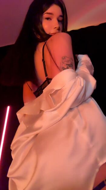 Full leaked Kittenluuuv private onlyfans photo
