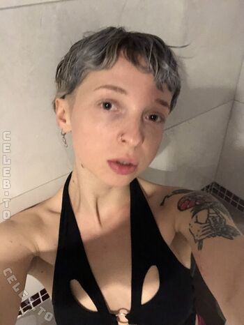 Full leaked Kometa private onlyfans photo