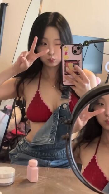 Full leaked Emoemz/ private onlyfans photo