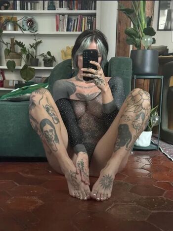 Full leaked Krokodeal private onlyfans photo