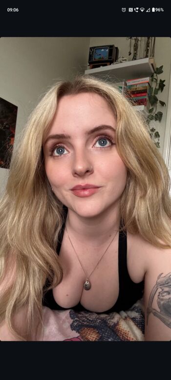 Full leaked Krysttl private onlyfans photo