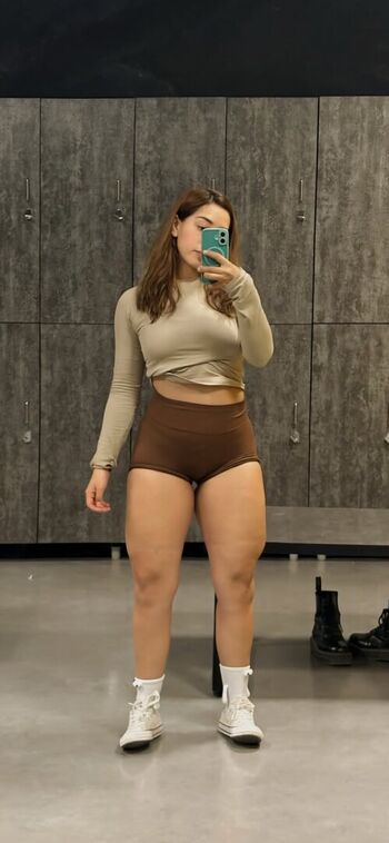 Full leaked Landa or private onlyfans photo