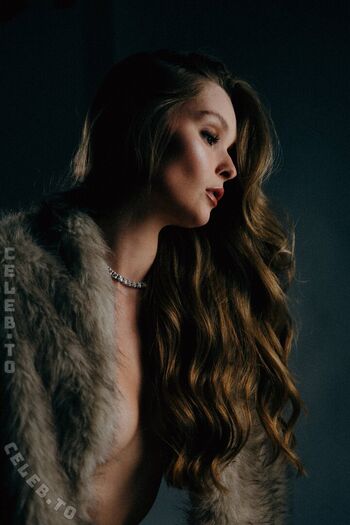 Full leaked Lara oster private onlyfans photo