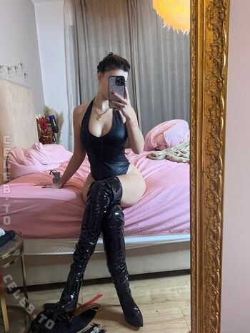 Full leaked Lara winter private onlyfans photo