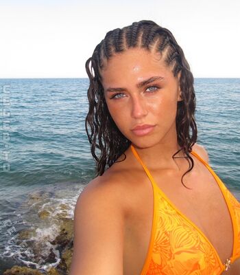 Full leaked Laraemiii private onlyfans photo