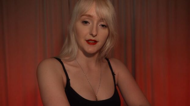 Full leaked Laura lemurex private onlyfans photo