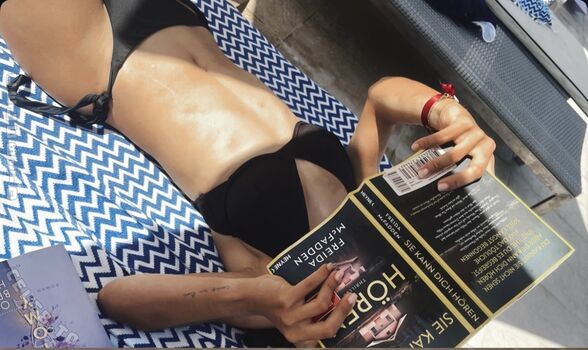 Full leaked Laura sophie private onlyfans photo
