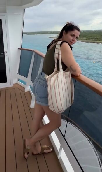 Full leaked Laura private onlyfans photo
