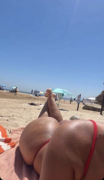 Full leaked Laurgmzz private onlyfans photo