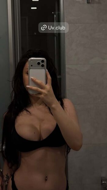 Full leaked Layda trkstn private onlyfans photo