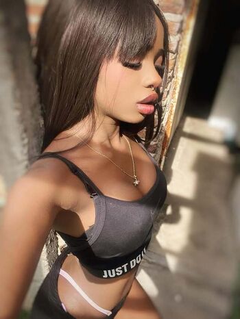 Full leaked Lazaza private onlyfans photo