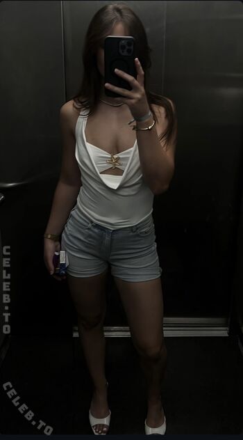 Full leaked Lea viktoria private onlyfans photo