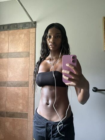 Full leaked Leahhalton private onlyfans photo