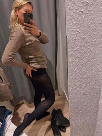 LeggyMella