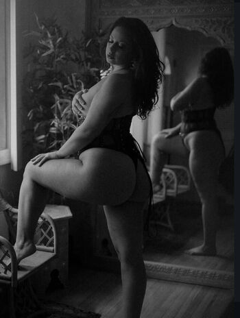 Full leaked Leila delicious private onlyfans photo