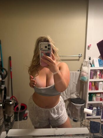 Full leaked Lena lynn private onlyfans photo